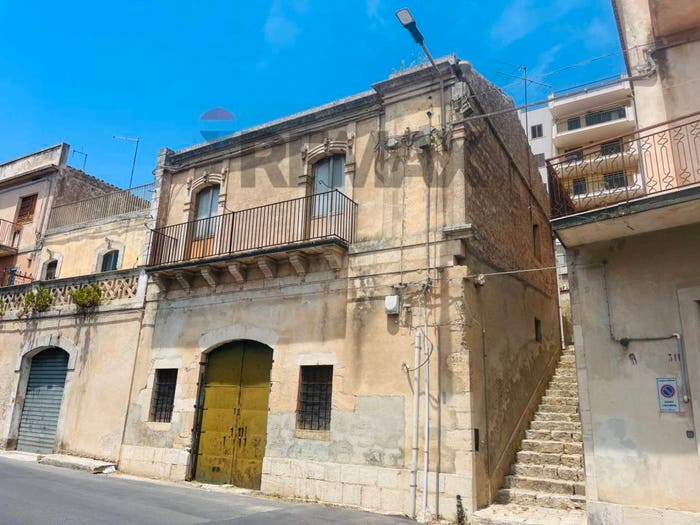 Casa con 5 locali in vendita in Via Roma, Modica Alta, Modica