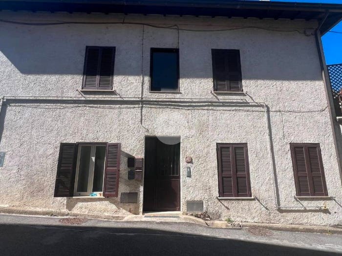 Appartamento quadrilocale in vendita in Via scalambra, Roiate