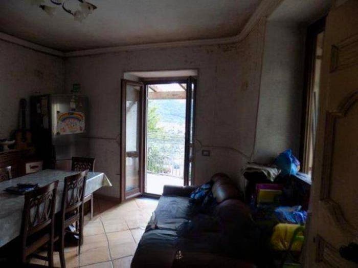 Appartamento quadrilocale in vendita in Via Crescenzo delle Donne, Curti, Giffoni Valle Piana