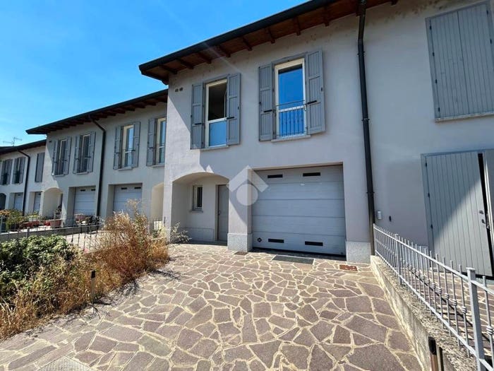 Casa quadrilocale in vendita in Via Don Lorenzo Milani, Romanengo