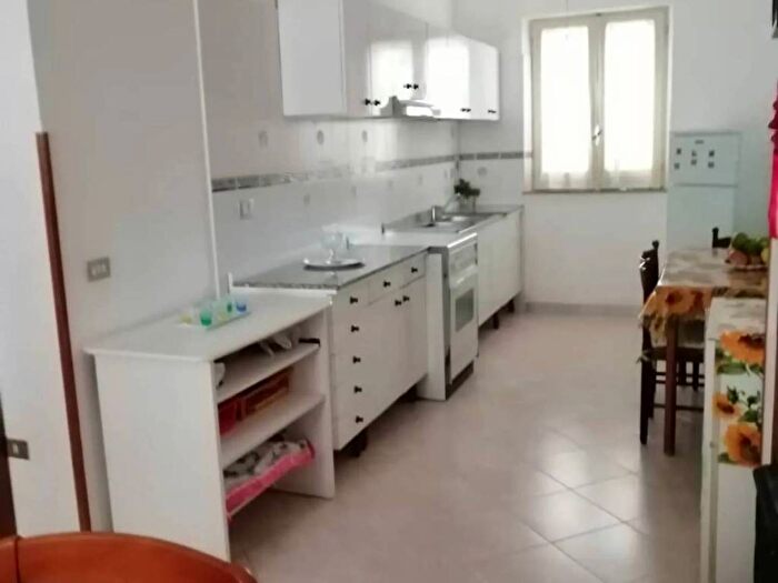 Appartamento con 6 locali in vendita in VIA P LARIZZA, Bova Marina