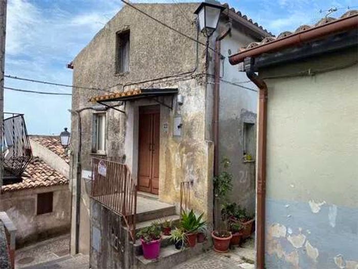 Appartamento bilocale in vendita in Via Margherita, Crichi, Simeri Crichi