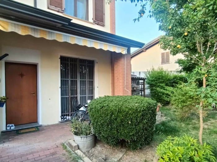Casa quadrilocale in vendita in Via degli Scarriolanti, Bosco Ex Parmigiano, Gerre de' Caprioli