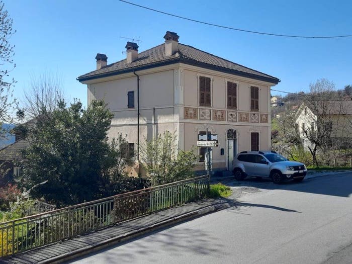 Appartamento quadrilocale in vendita in Via Guglielmo Marconi, Tiglieto