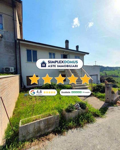 Casa con 6 locali in vendita in Via Arnaldo Merlini, Terre Roveresche
