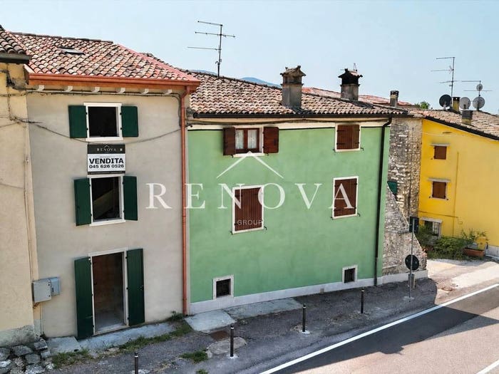 Casa trilocale in vendita in Località Vezzane, Caprino Veronese