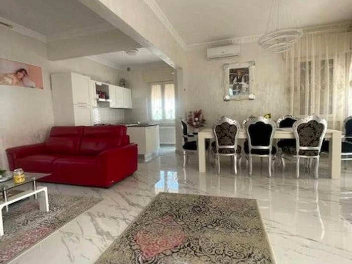 Casa con 6 locali in vendita in Via Bassa No Number, Preganziol