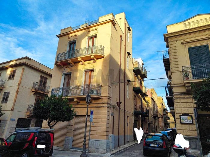 Casa con 6 locali in vendita in Via Tornatore, Centro, Bagheria