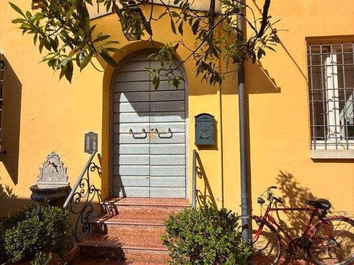 Appartamento trilocale in vendita in Via dell'Alloro, Centro Storico, Modena