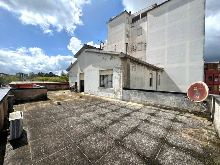 Appartamento quadrilocale in vendita in Via Santa Barbara, Centro, Nuoro