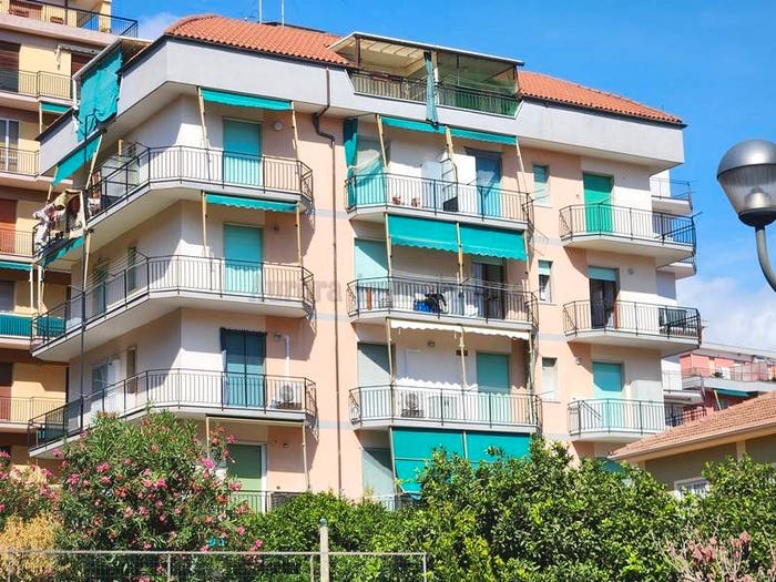 Appartamento bilocale in vendita in Via Ponti, Borghetto Santo Spirito
