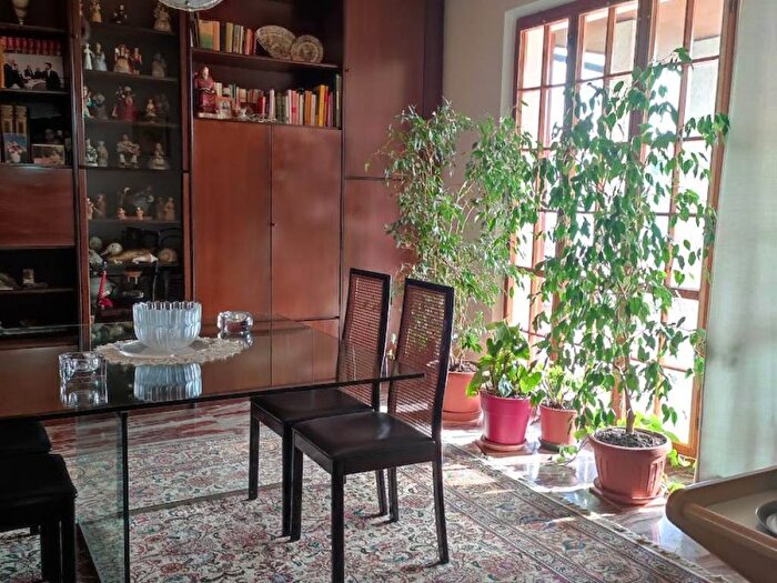 Casa con 6 locali in vendita in Colli al Metauro