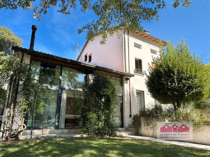 Casa quadrilocale in vendita in Via Chiesa Vecchia, Pianezze Del Lago, Arcugnano