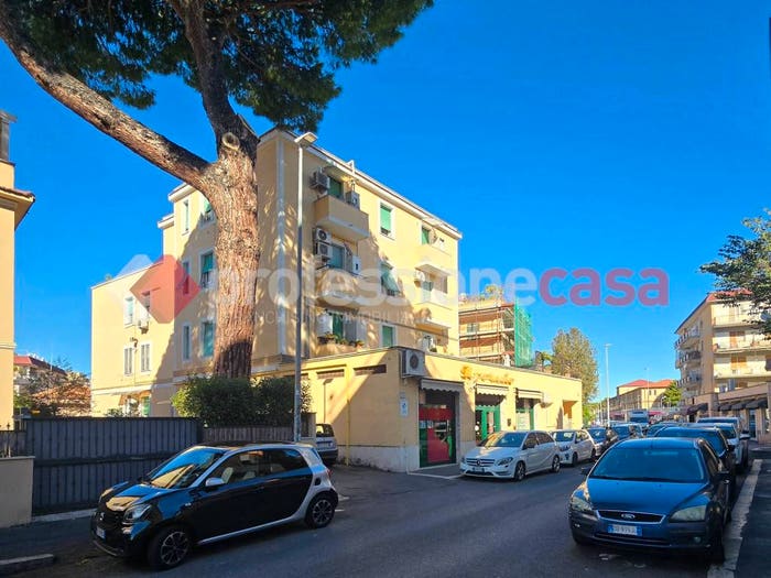 Casa trilocale in vendita in Via dei Gonzaga, Pisana Bravetta, Roma