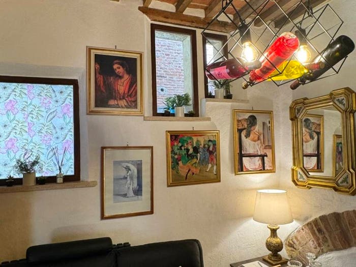 Appartamento con 5 locali in vendita in Piazza Abate Luigi Chiarini, Valiano, Montepulciano