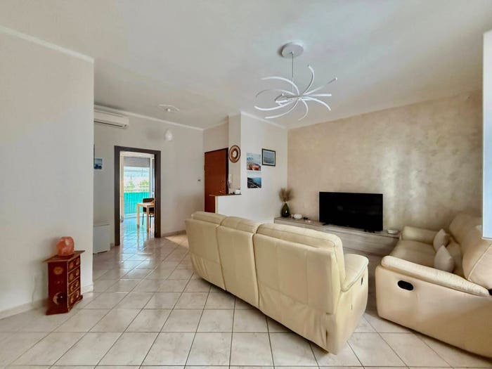 Appartamento quadrilocale in vendita in Via Giuseppe Mazzini, Centro, Bra