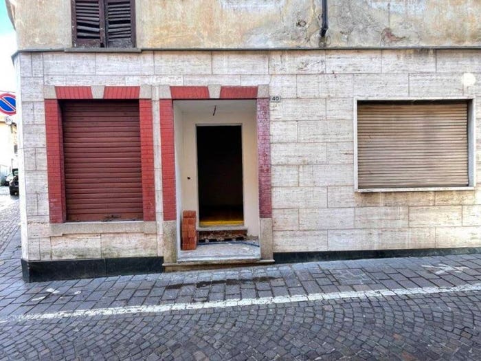 Appartamento trilocale in vendita in Via Guglielmo Marconi, Centro, Castelletto Sopra Ticino