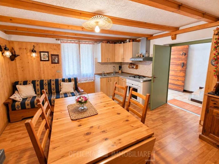 Casa quadrilocale in vendita in Via Carmine, Sirta, Forcola