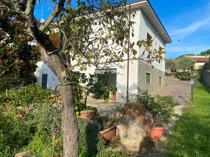 Casa con 6 locali in vendita in Via Imprunetana per Tavarnuzze, Bagnolo Cantagallo, Impruneta