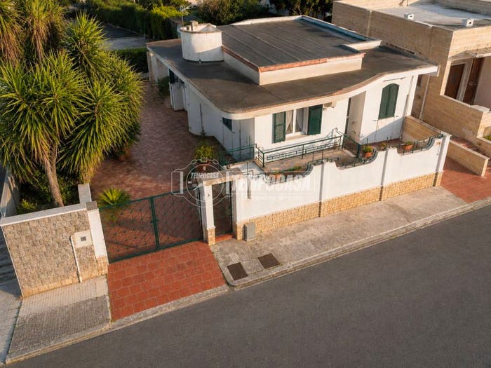 Casa con 5 locali in vendita in Via Oronzo Cosi, Poligono Via San Cesario, Lecce