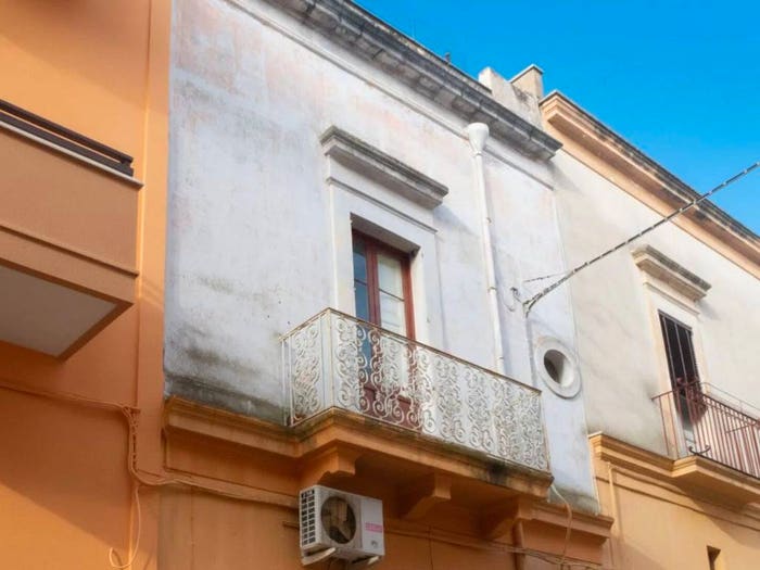 Casa bilocale in vendita in Via Bartolo Ravenna, Centro, Parabita