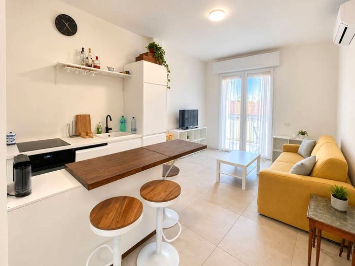 Appartamento bilocale in affitto in Via Giacinto Bruzzesi, Giambellino, Milano