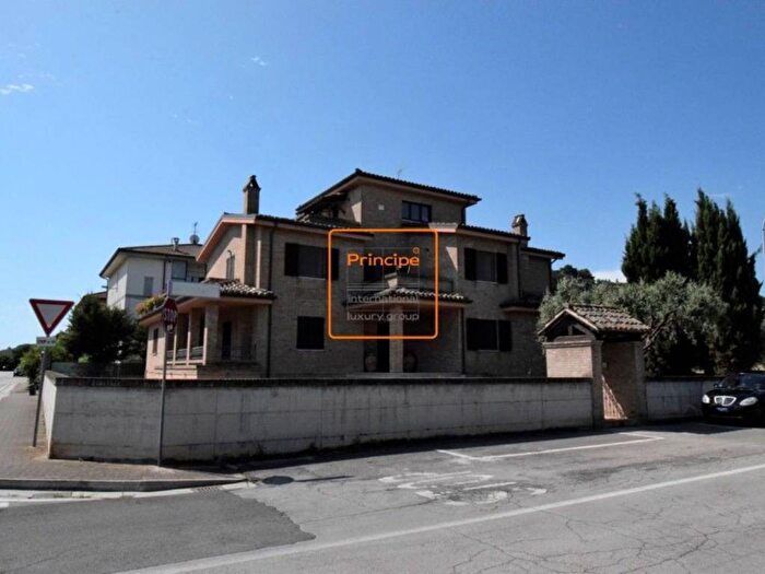 Casa con 6 locali in vendita in Via Del Progresso, Marina Palmense, Fermo