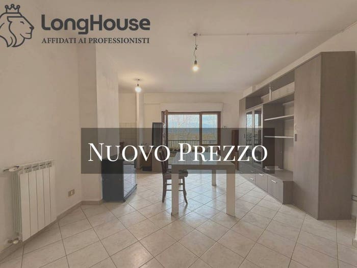 Appartamento trilocale in vendita in Via delle Ginestre, Collefiorito, Guidonia Montecelio