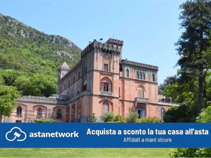 Casa quadrilocale in vendita in Via Cermenna, Centro, Piano di Sorrento