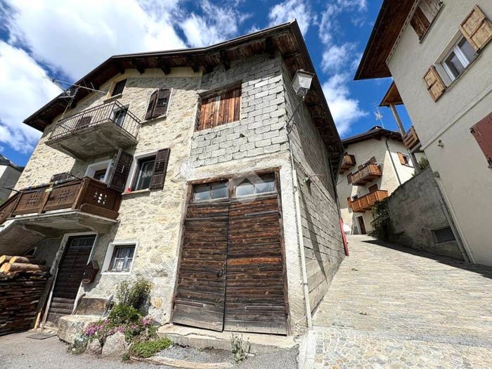 Casa monolocale in vendita in Via per Calosio, Oga, Valdisotto