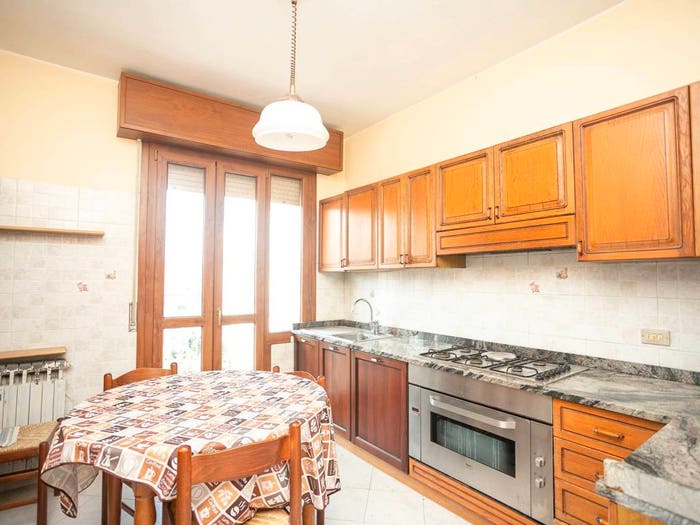 Appartamento quadrilocale in vendita in Via Lodi, Morane Contrada, Modena