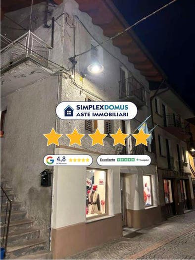 Appartamento quadrilocale in vendita in Via Duca D'Aosta, Centro, Verrès