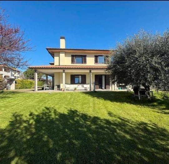 Casa con 6 locali in vendita in San Pellegrino, Gualdo Tadino
