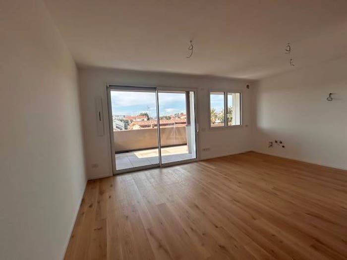 Casa quadrilocale in vendita in Via Giotto, Castelfranco Veneto
