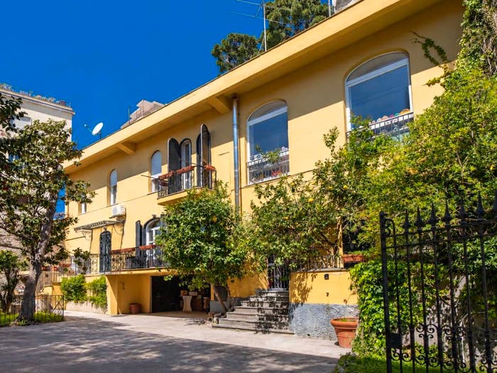 Casa con 6 locali in vendita in Via del Parco Grifeo, Piazza Amedeo Parco Margherita, Napoli
