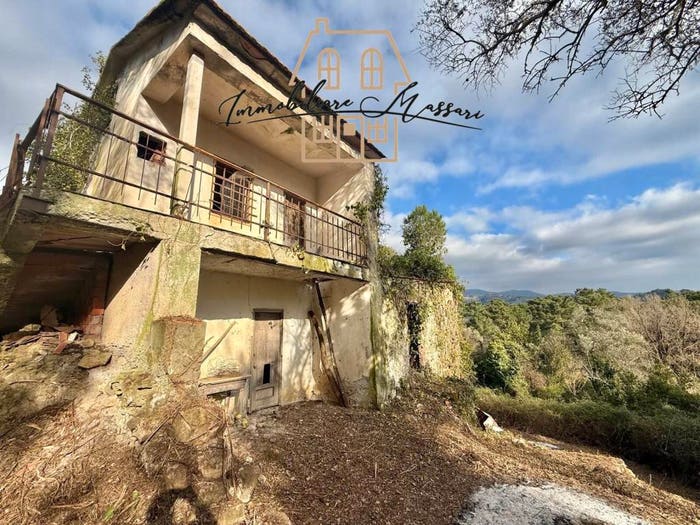 Casa trilocale in vendita in Via Tebbiola, Fosdinovo