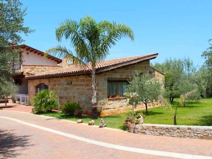 Casa con 6 locali in vendita in Via dell'Ulivo, Centro, Cinisi
