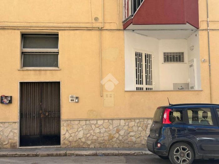 Appartamento trilocale in vendita in Via Luigi Settembrini, Centro, Canosa di Puglia