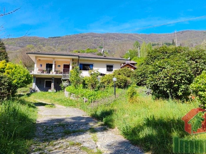 Casa con 6 locali in vendita in Via Cassinone, Centro, Omegna