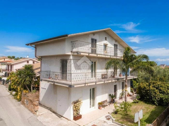 Casa con 5 locali in vendita in Via delle Rose, Villa Caldari, Ortona
