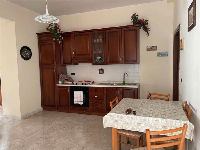 Appartamento con 5 locali in vendita in Via Napoli, Mondragone