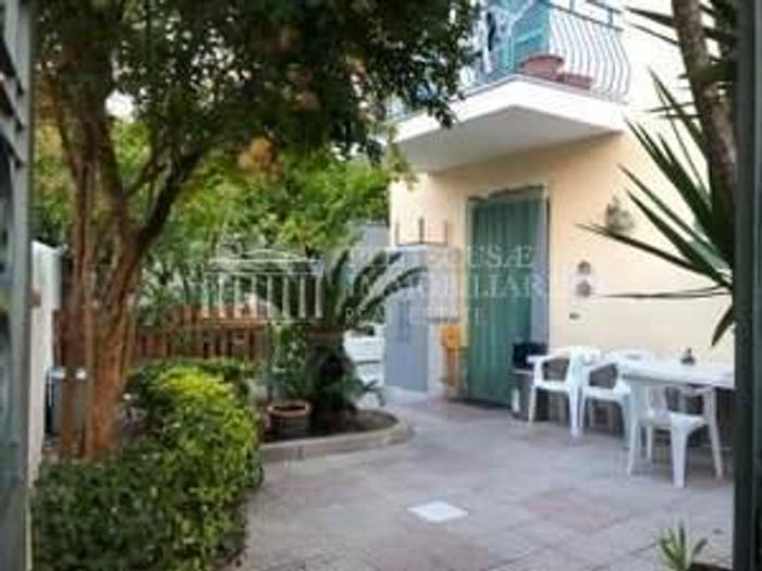 Appartamento con 5 locali in vendita in via delle Terme, Centro, Ischia