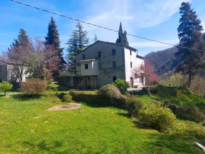 Casa con 6 locali in vendita in Urb Cerreto Borgo A Mozzano, Borgo a Mozzano