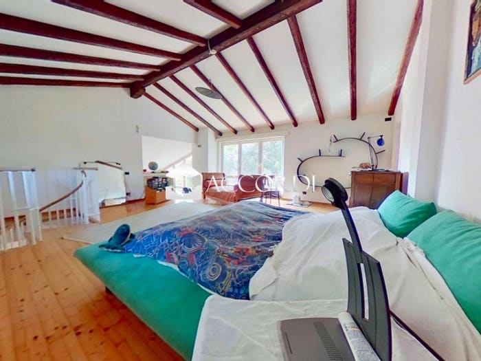 Casa con 6 locali in vendita in Via Emilio Bongioanni, Montebelluna