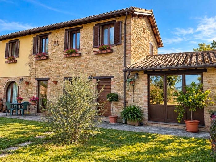Casa con 5 locali in vendita in Via San Salvatore, Belforte del Chienti