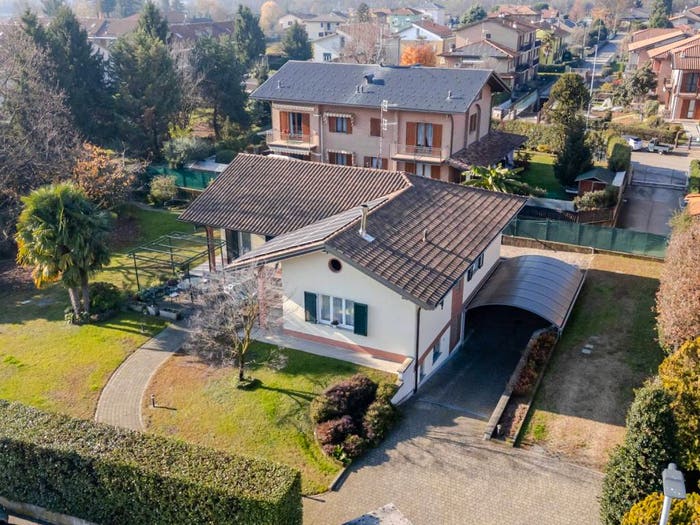 Casa quadrilocale in vendita in Via Filippo Turati, Centro, Castiglione Olona