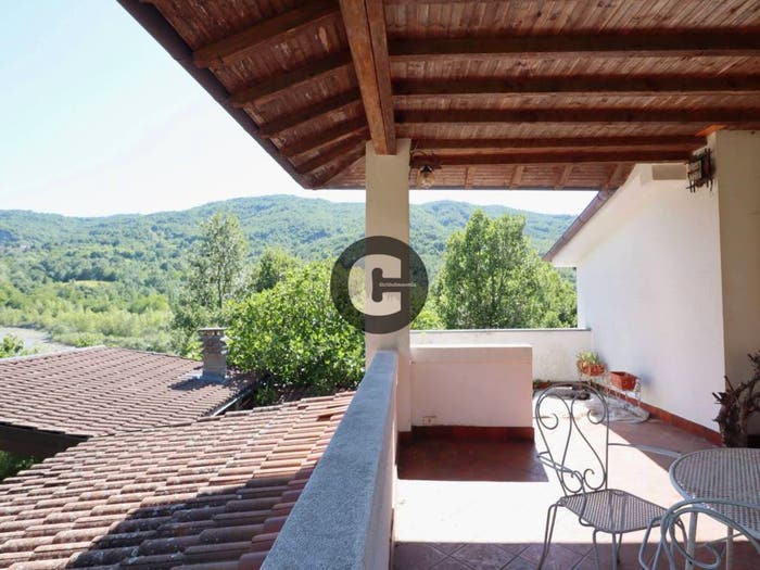 Casa con 5 locali in vendita in Località Casa Bianca, Albera Ligure