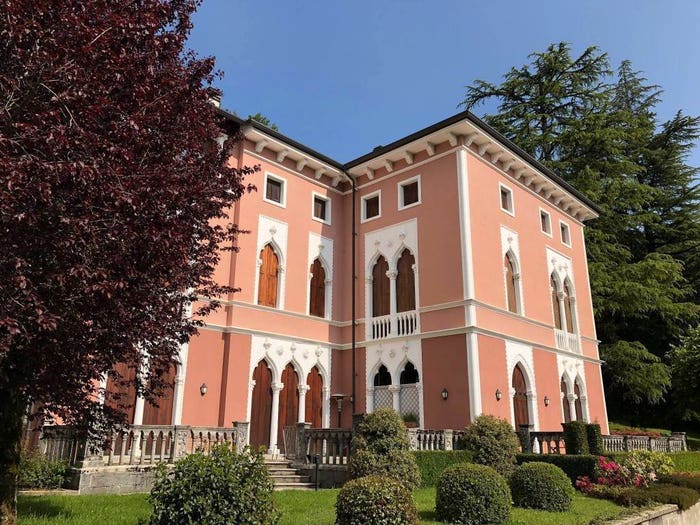 Appartamento con 6 locali in vendita in via C Goldoni, Lanzo D'Intelvi, Alta Valle Intelvi
