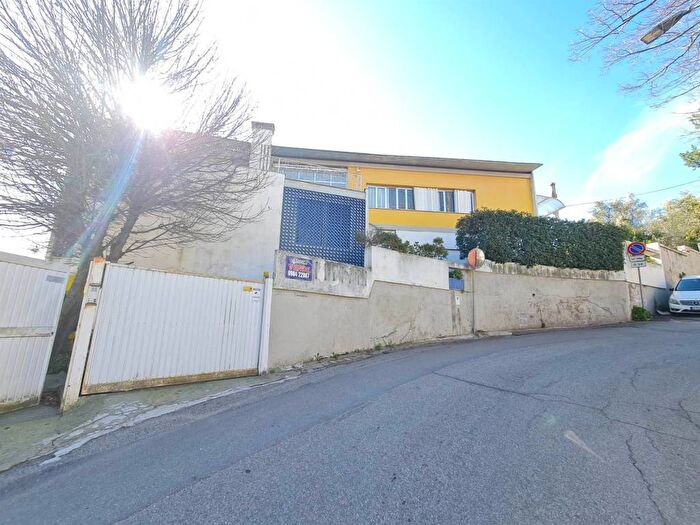 Casa con 6 locali in vendita in Acquedotto, Cosenza