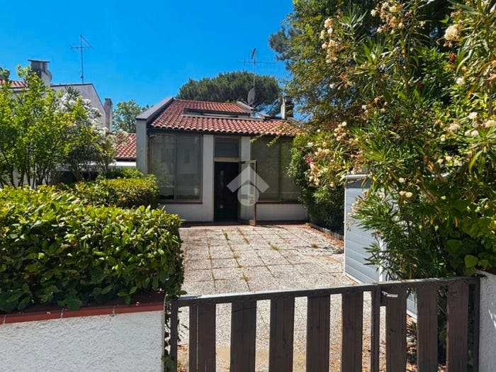 Casa quadrilocale in vendita in Viale G Puccini, Lido di Spina, Comacchio